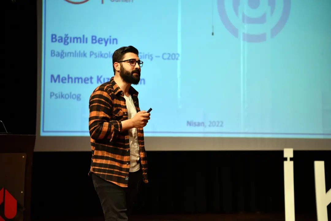 Psikolog Mehmet Kızılarslan